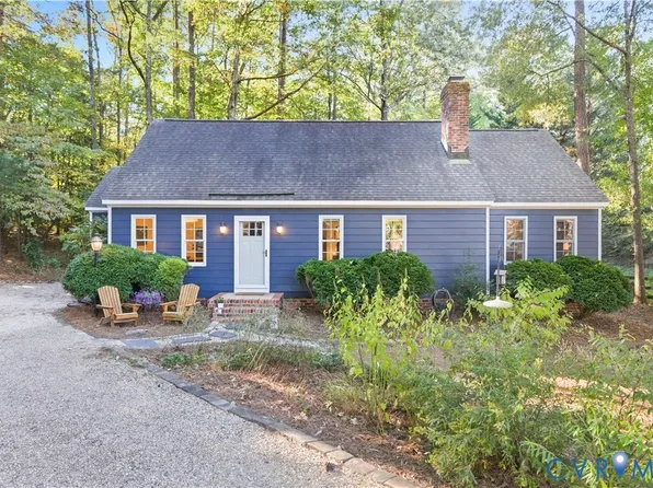 1102 Sunview Ct, North Chesterfield, VA 23235