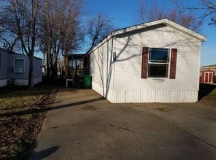 1218 Churchill Ct, Decatur, IL 62521