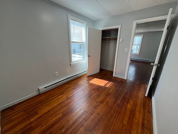 4th image of 558 Plymouth Ave #1R