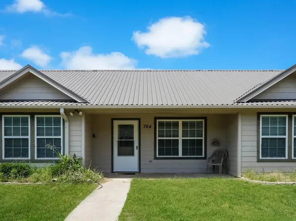 764 Rocky Ridge Flts, Gainesville, TX 76240