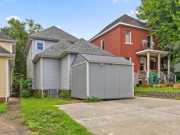 5th image of 803 Fairview Ave