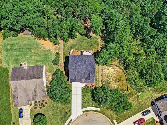 3rd image of 5679 Deep Creek Ct