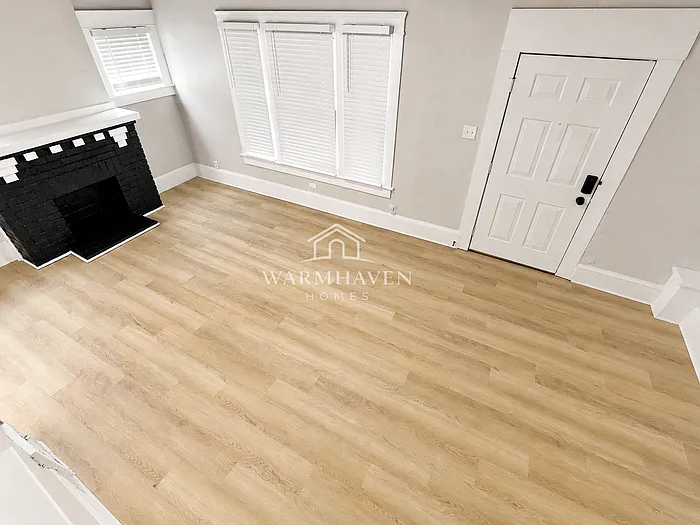 317 Para Ave — Photo 3