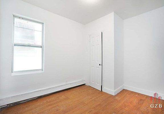 4th image of 3 Sixteen Beach St #84