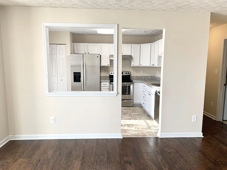 2450 Apple Blossom Ln #301 — Photo 5
