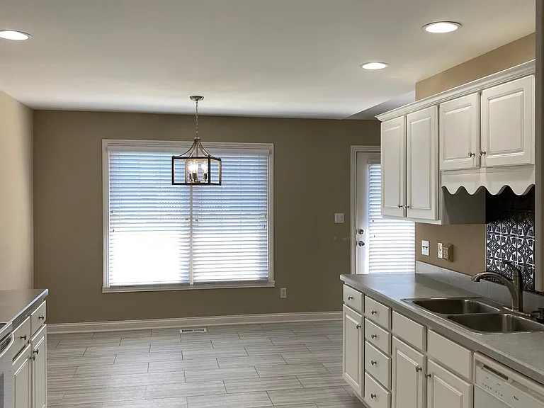 2700 Oak Trail Dr — Photo 8