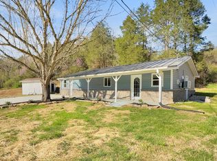 3337 Hartsville Rd, Lafayette, TN 37083