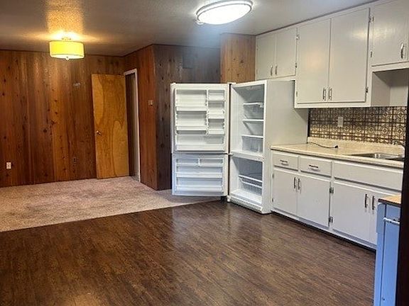 3rd image of 1027 Dogwood St #A