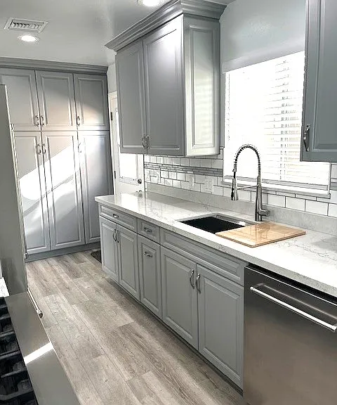 1535 Marine Ave — Photo 11