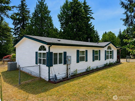 2nd image of 13111 213th Avenue Ct E