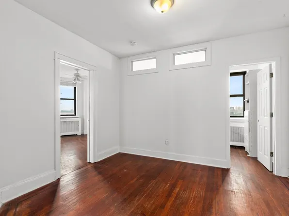 7435 Blvd East image 16 of 31