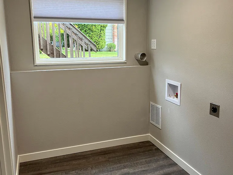 616 W Carolina Way — Photo 10