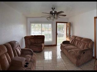 6752 Rostrata Ave, Buena Park, CA 90621