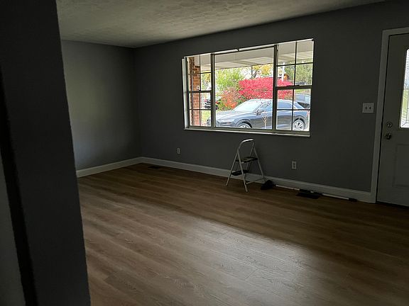 3rd image of 5192 Capitol Hill Dr Unit A