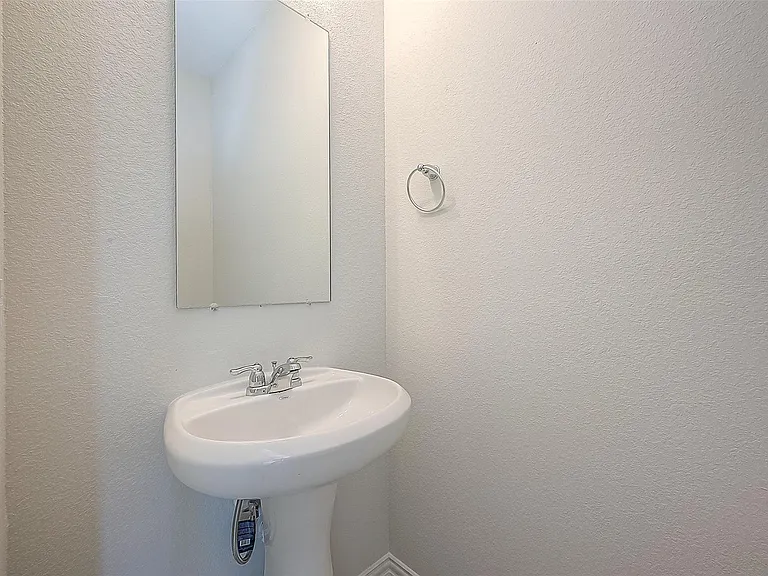 27966 Western Creek Ct — Photo 47