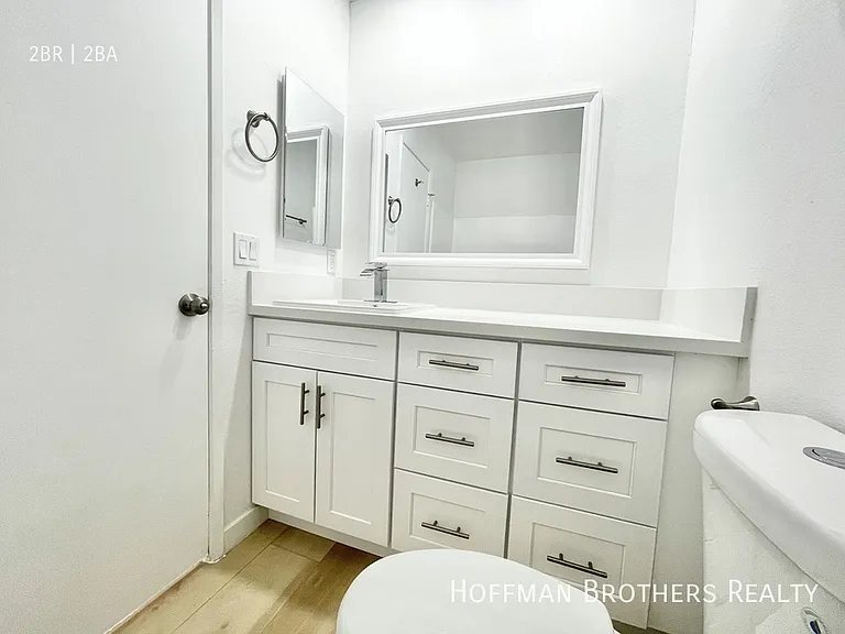 14011 S Budlong Ave #204 — Photo 12
