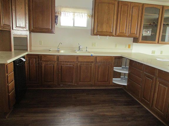4th image of 1200 E Harvester Ave