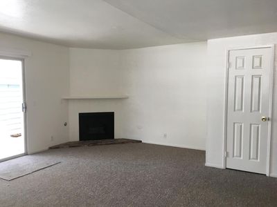 218 Entrance Rd APT 4, Goleta, CA, 93117