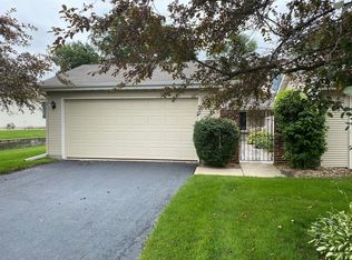 2320 Deerpath Dr W, Schererville, IN 46375