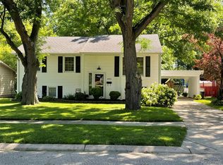 2852 Maple St, Port Huron, MI 48060