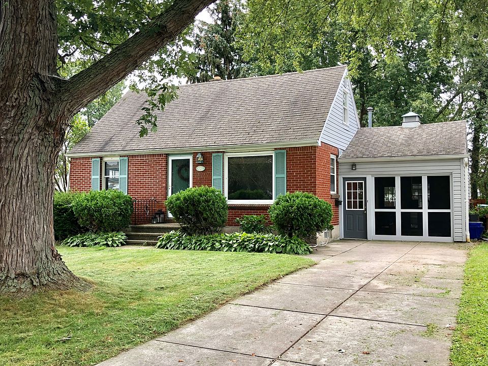 1st image of 93 Danbury Dr