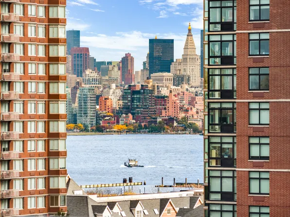 150 Bay Street