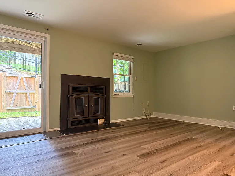 225 Lazy Hollow Dr — Photo 25