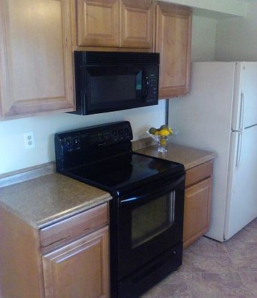 3rd image of 7246 Claircrest Dr