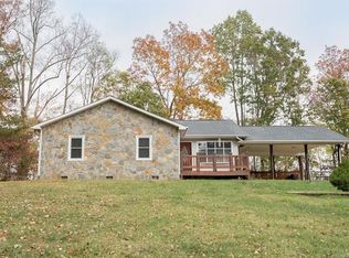 1168 Finger Bridge Rd, Hickory, NC 28602