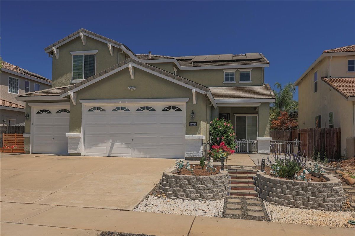 2047 Branding Iron Way, Plumas Lake, CA 95961 | Zillow