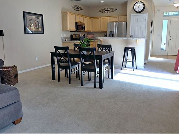 Dining area & Kitchen