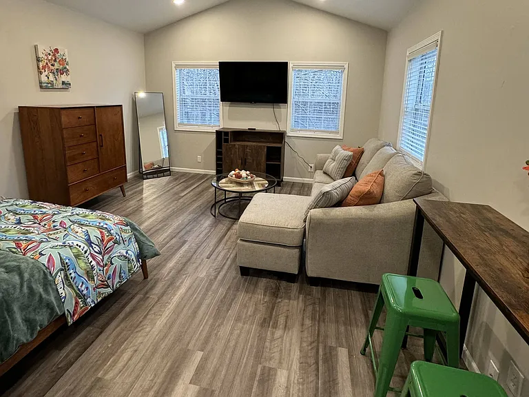 Brandywine Crossing Apartments — Photo 19