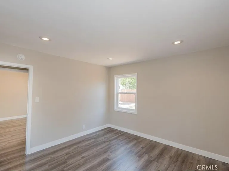 8956 Gladbeck Ave — Photo 19