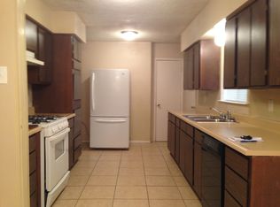 1823 Appletree Ln, Carrollton, TX 75006