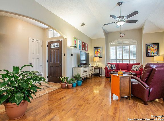 3rd image of 6131 Ashford Point Dr
