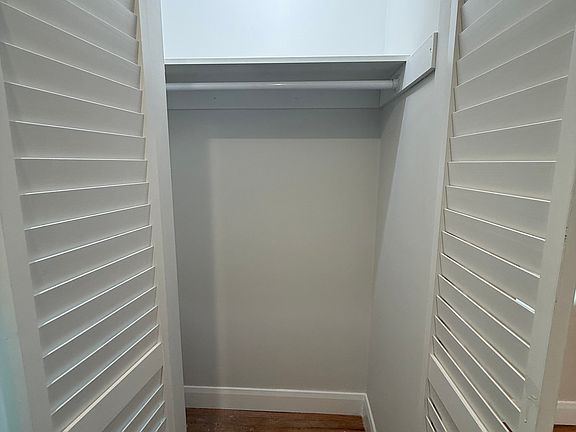 5th image of 3662 S Centinela Ave APT 2