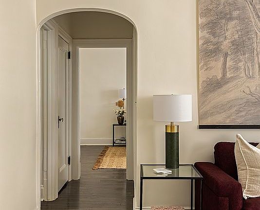 3rd image of 318 W 100th St APT 1D