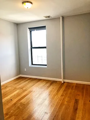 Rented by Nest Seekers International | media 13