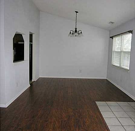 5th image of 1913 Bizet Ct