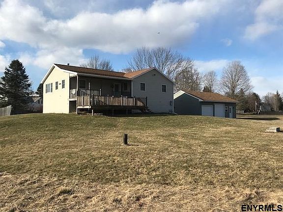 2nd image of 104 Mountain View Dr