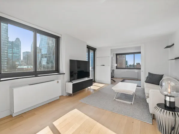 347 W 57th St APT 36D, New York, NY 10019