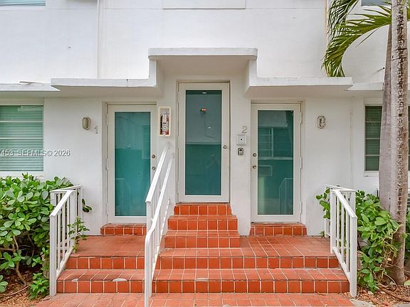2nd image of 1024 Pennsylvania Ave APT 2