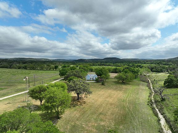 4th image of 188/- Acres Altgelt Farm Kerr Country Ln #633