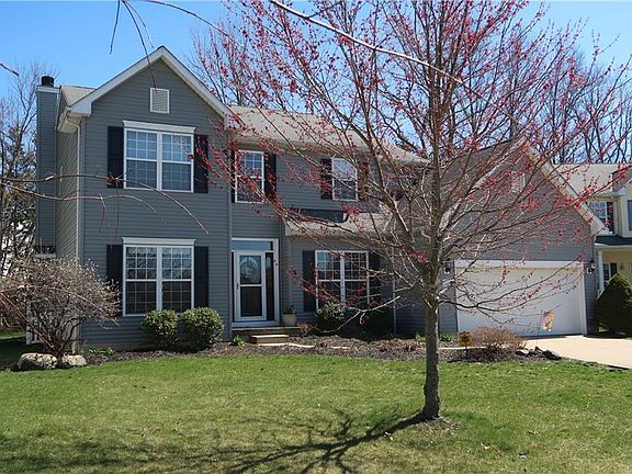 2nd image of 1685 Elm Dr
