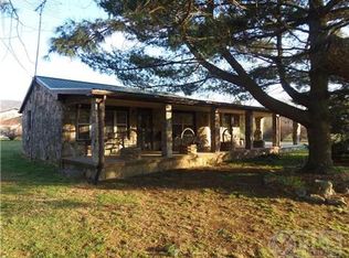 392 Charlie Roberts Rd, Pelham, TN 37366