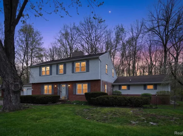 6225 Sierra Pass, Flint, MI 48532