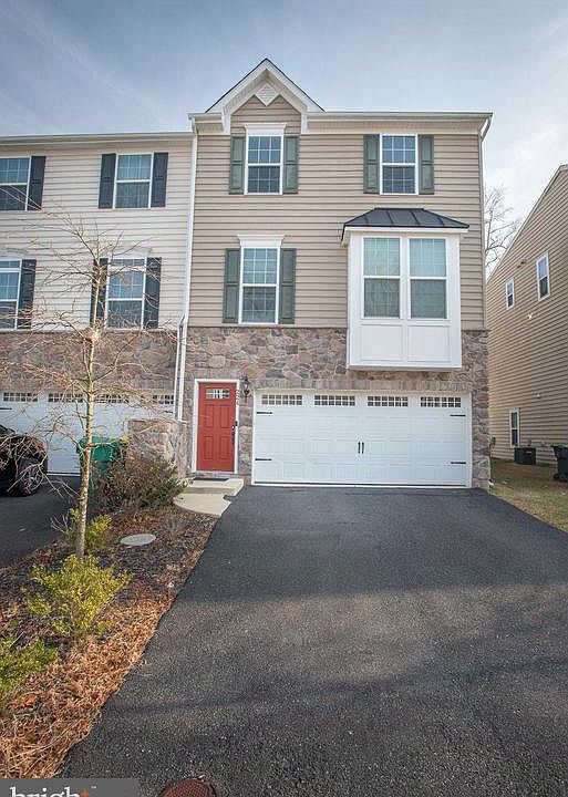 1st image of 224 W General Grey Ct