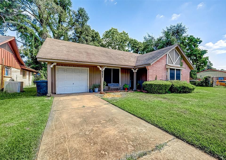 1st image of 6223 Moss Oaks Dr