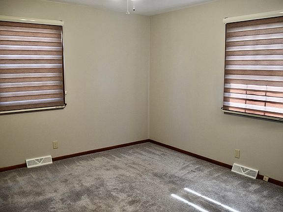 5th image of 3209 SW 29th Ter