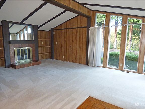 5th image of 706 Dennis Street SE #4